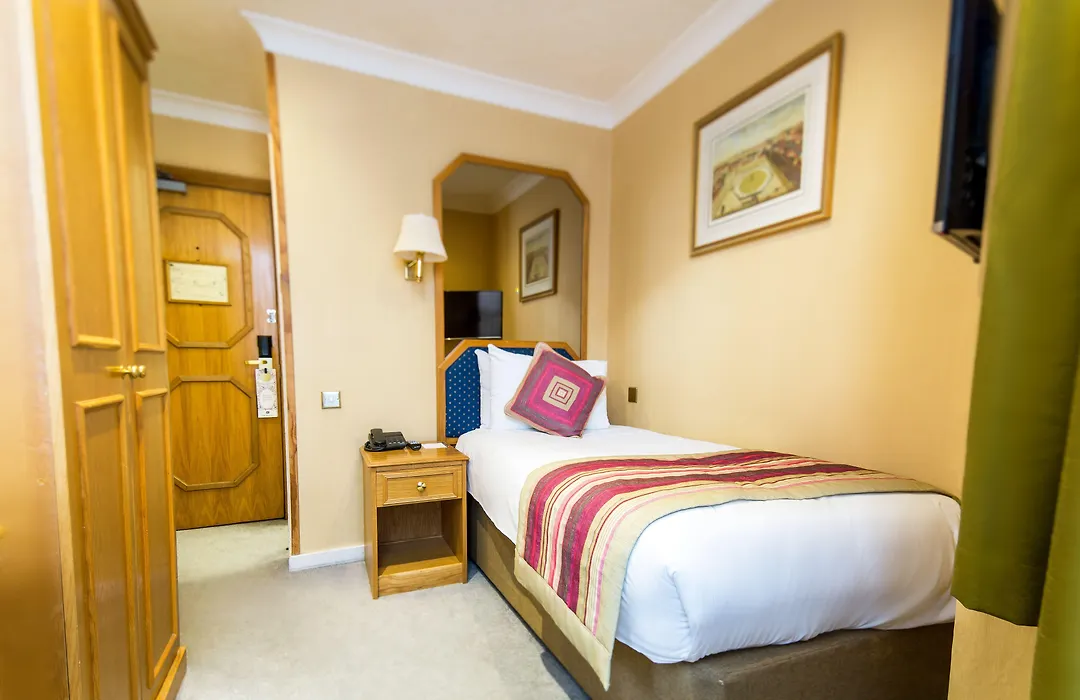 Best Western Burns Hotel Kensington-1